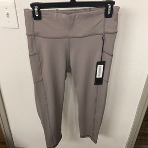 🔥Savvi Fit 🔥 Avenue Capri Leggings